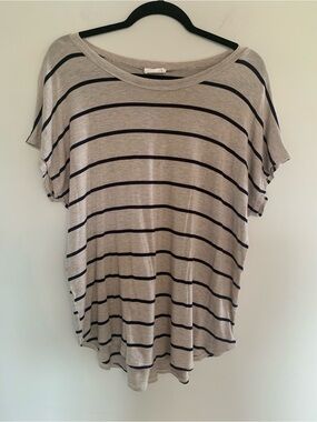 Neutral Stripe Short-Sleeve Women’s Top - Beige & Dark Navy